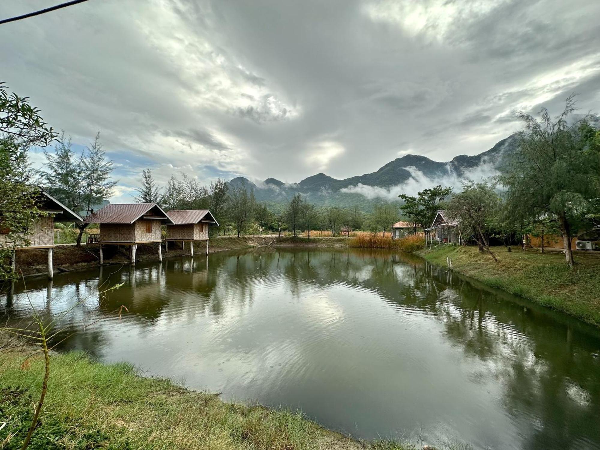 Numpu Baandin Sam Roi Yot Exterior foto
